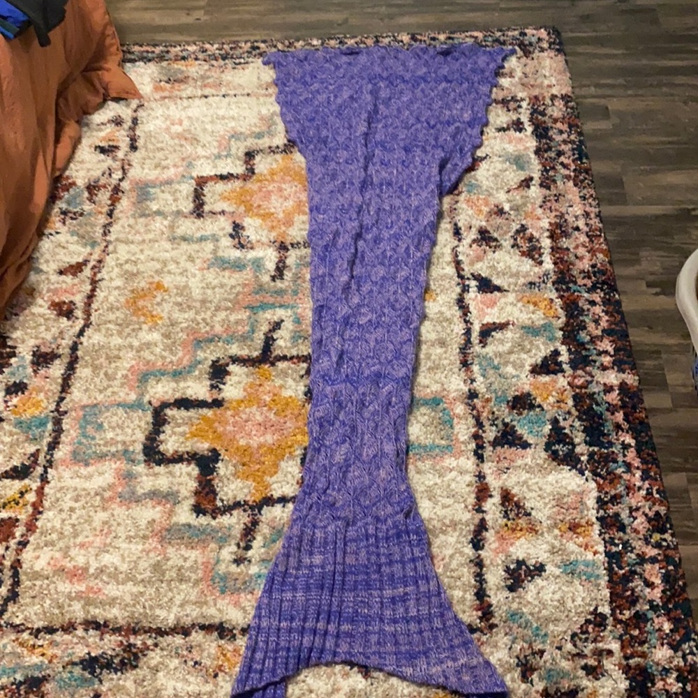 Mermaid knit blanket
